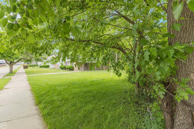6793 Prospect Avenue, Warren, MI 48091