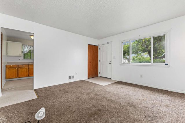 6793 Prospect Avenue, Warren, MI 48091