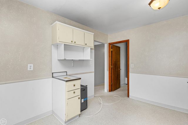 6793 Prospect Avenue, Warren, MI 48091