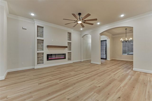 154 Wyndemere Drive, Montgomery, TX 77356