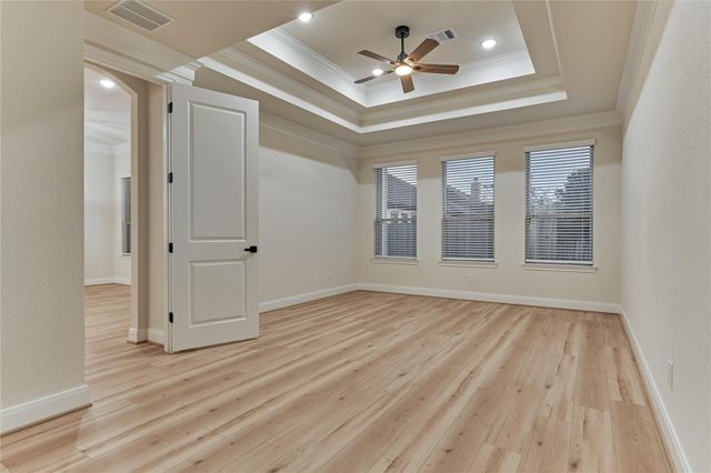 154 Wyndemere Drive, Montgomery, TX 77356