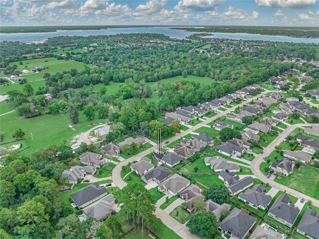 154 Wyndemere Drive, Montgomery, TX 77356