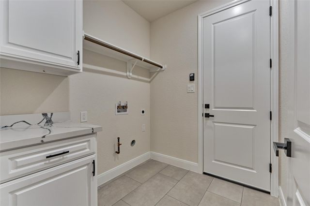 154 Wyndemere Drive, Montgomery, TX 77356