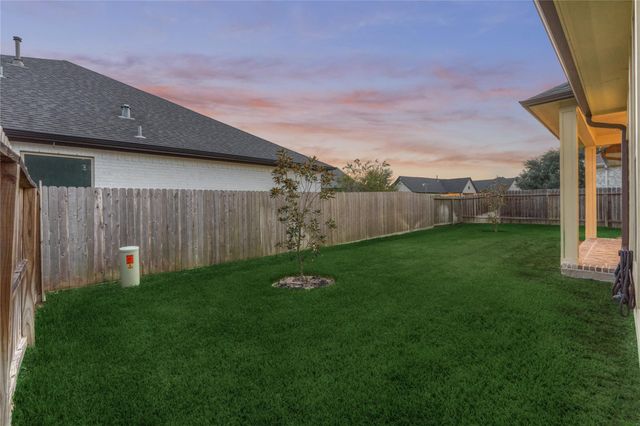 154 Wyndemere Drive, Montgomery, TX 77356