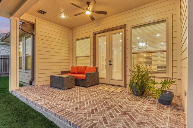 154 Wyndemere Drive, Montgomery, TX 77356