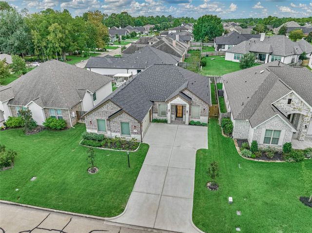 154 Wyndemere Drive, Montgomery, TX 77356