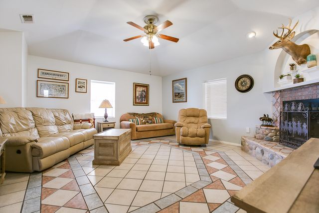 14550 Deer Valley Drive, Carlsbad, TX 76934