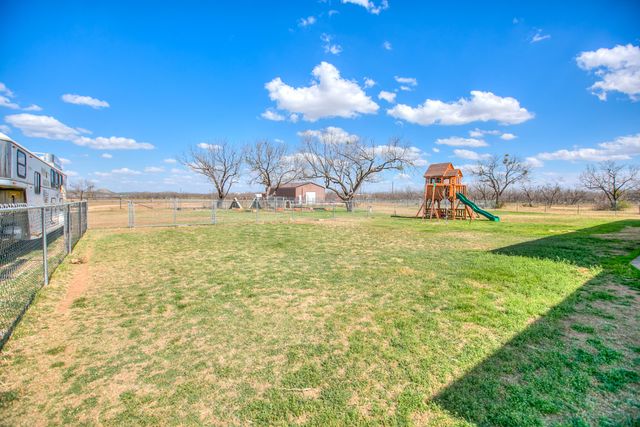 14550 Deer Valley Drive, Carlsbad, TX 76934