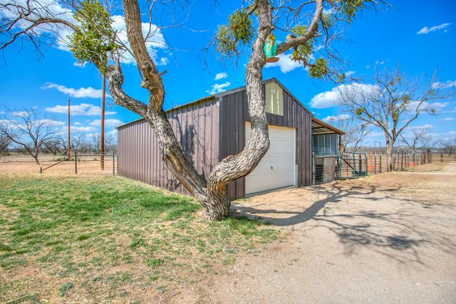 14550 Deer Valley Drive, Carlsbad, TX 76934