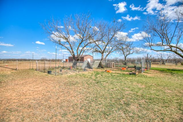 14550 Deer Valley Drive, Carlsbad, TX 76934