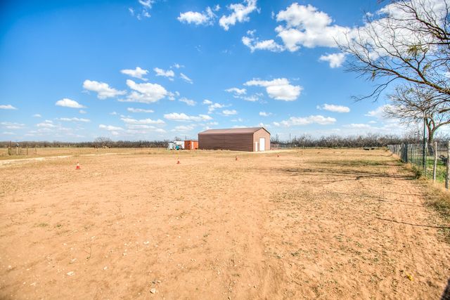 14550 Deer Valley Drive, Carlsbad, TX 76934