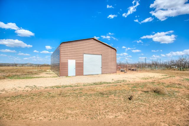 14550 Deer Valley Drive, Carlsbad, TX 76934