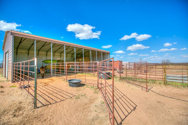 14550 Deer Valley Drive, Carlsbad, TX 76934