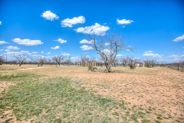 14550 Deer Valley Drive, Carlsbad, TX 76934