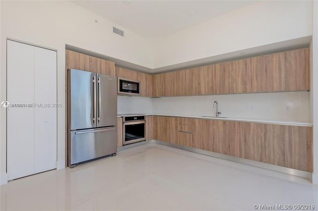 2960 NE 207th St TS-102, Aventura, FL 33180