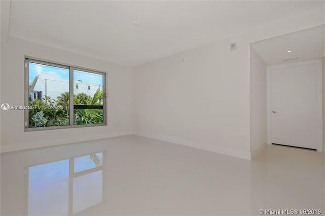 2960 NE 207th St TS-102, Aventura, FL 33180