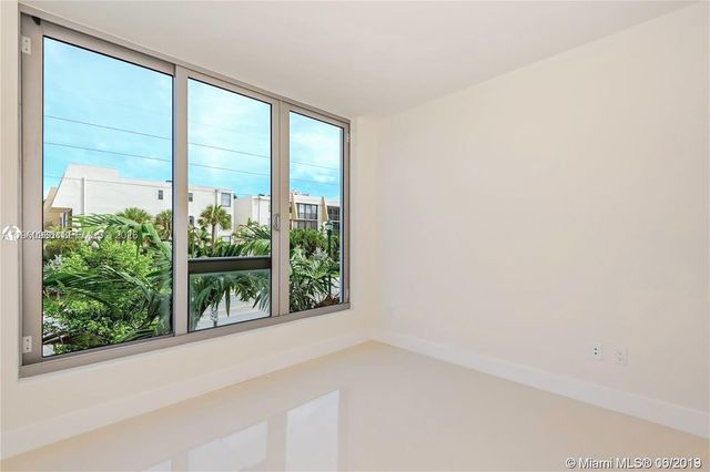 2960 NE 207th St TS-102, Aventura, FL 33180