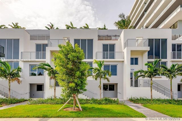 2960 NE 207th St TS-102, Aventura, FL 33180