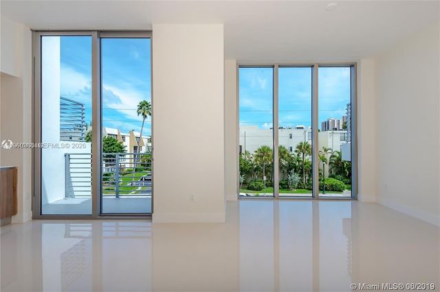 2960 NE 207th St TS-102, Aventura, FL 33180