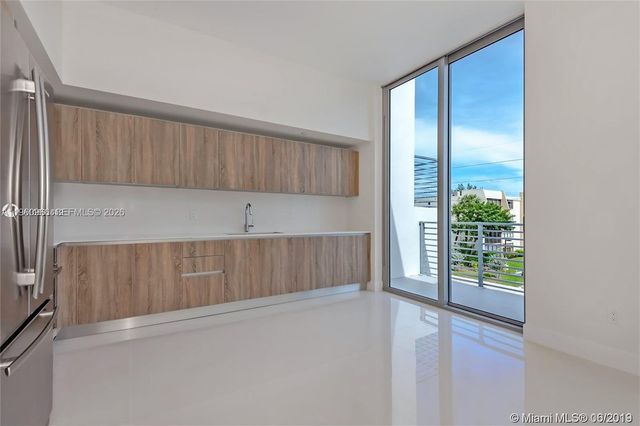 2960 NE 207th St TS-102, Aventura, FL 33180