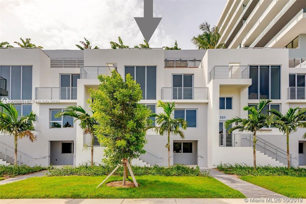 2960 NE 207th St TS-102, Aventura, FL 33180