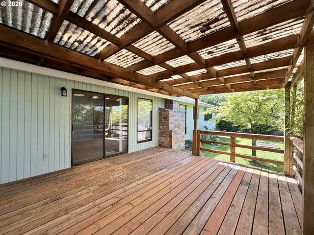 2715 Sw 31ST St, Gresham, OR 97080