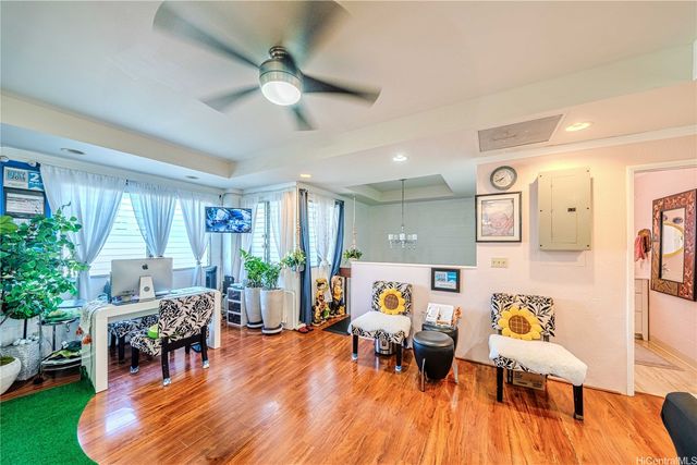 2203 Young Street 1, Honolulu, HI 96826