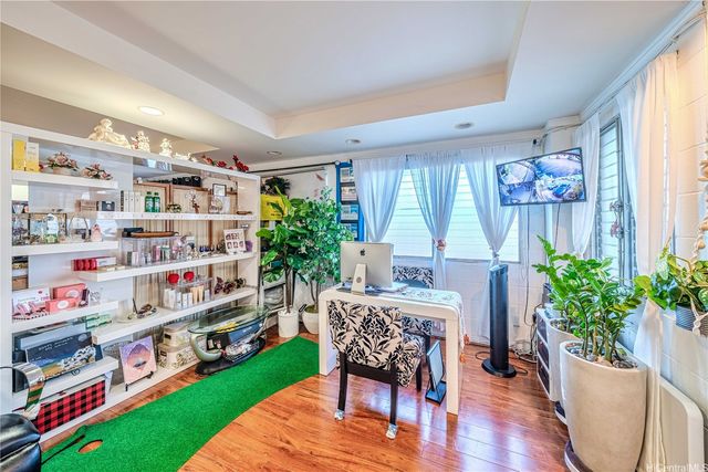 2203 Young Street 1, Honolulu, HI 96826