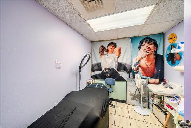 2203 Young Street 1, Honolulu, HI 96826