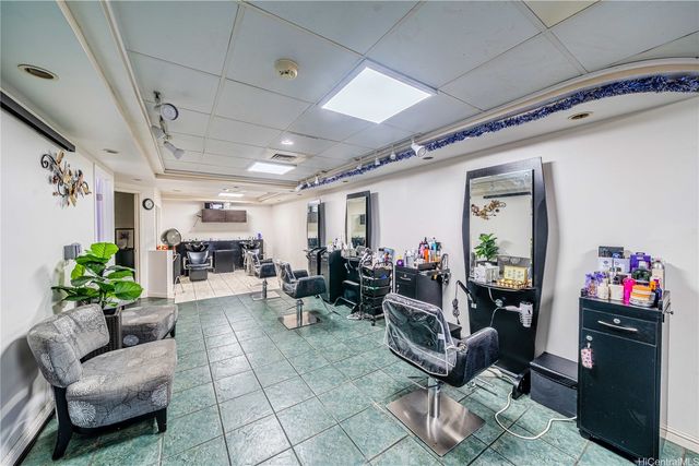 2203 Young Street 1, Honolulu, HI 96826