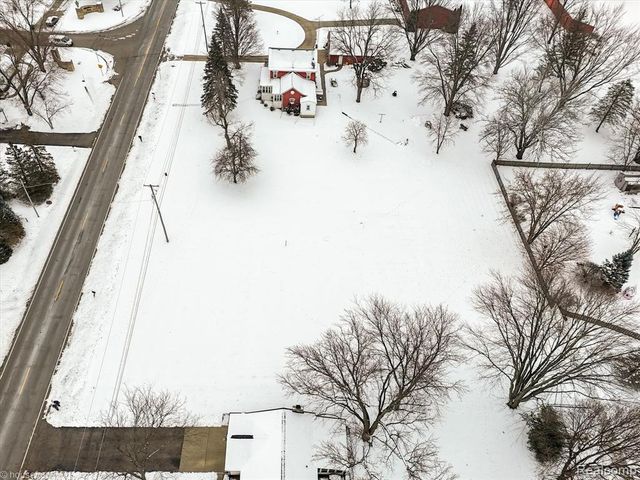 S Genesee Road, Grand Blanc, MI 48439