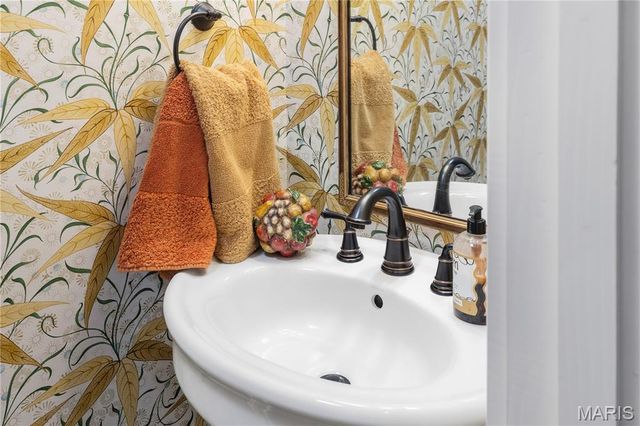 2319 Whittemore Place, St Louis, MO 63104