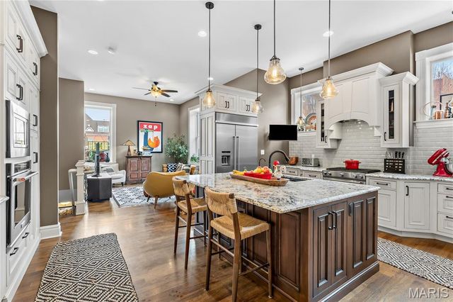 2319 Whittemore Place, St Louis, MO 63104