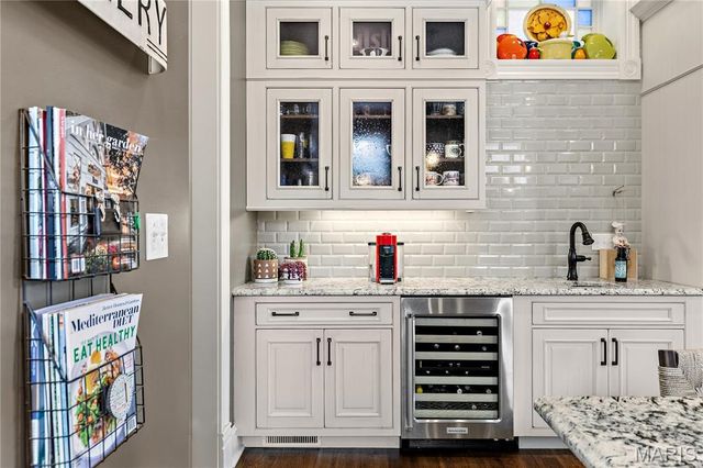 2319 Whittemore Place, St Louis, MO 63104