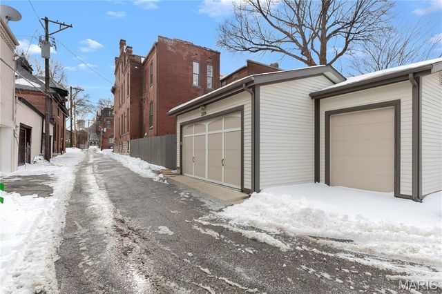 2319 Whittemore Place, St Louis, MO 63104