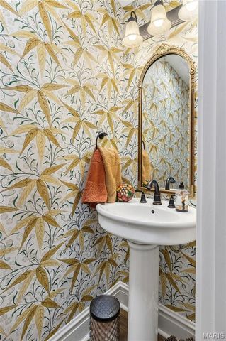 2319 Whittemore Place, St Louis, MO 63104