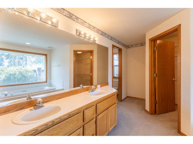 10605 Ne 19TH St, Vancouver, WA 98664