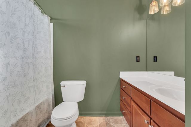 425 Creekside Ln, Spring Hill, TN 37174