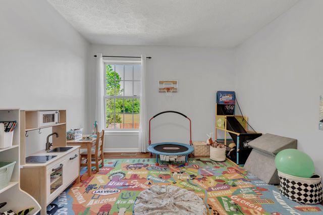 425 Creekside Ln, Spring Hill, TN 37174