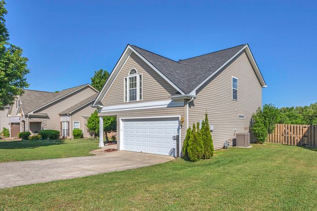 425 Creekside Ln, Spring Hill, TN 37174