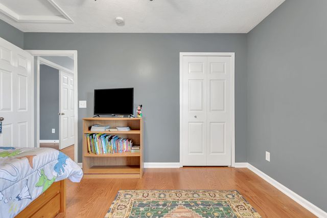 425 Creekside Ln, Spring Hill, TN 37174