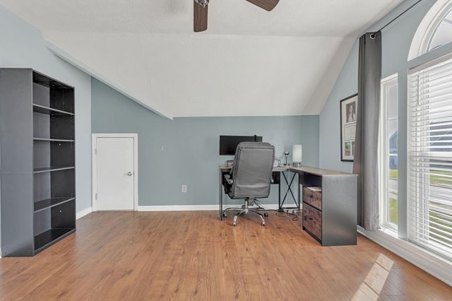 425 Creekside Ln, Spring Hill, TN 37174