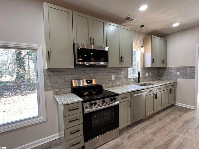 122 Sunset Drive, Gaffney, SC 29340