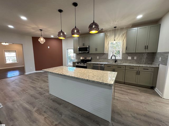 122 Sunset Drive, Gaffney, SC 29340