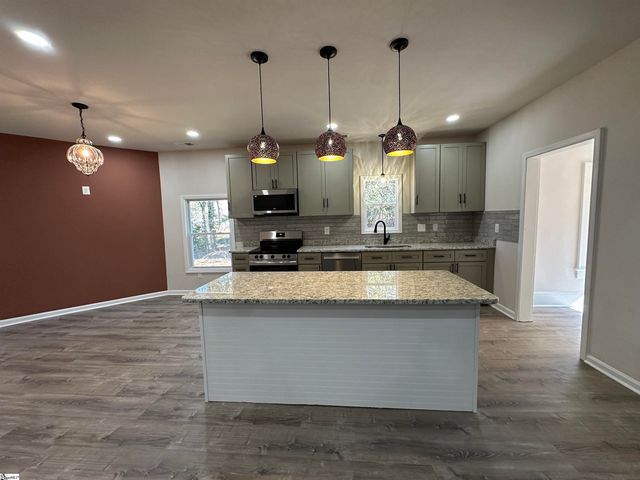 122 Sunset Drive, Gaffney, SC 29340