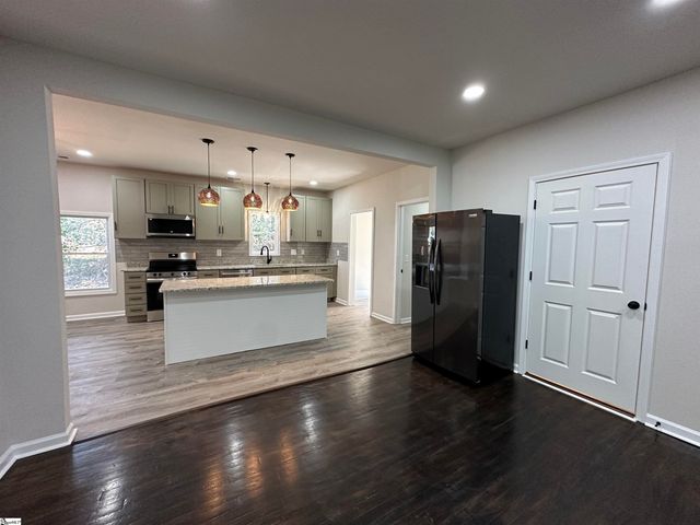 122 Sunset Drive, Gaffney, SC 29340