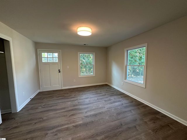 122 Sunset Drive, Gaffney, SC 29340