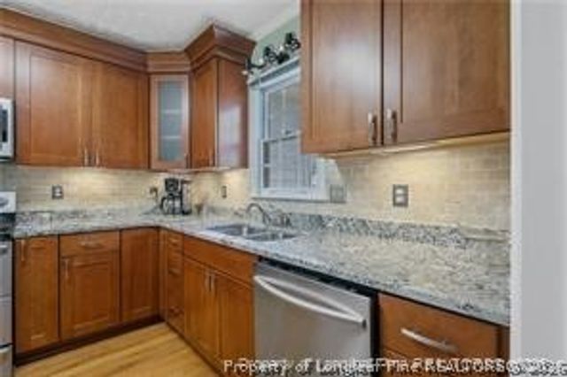 6528 Foxberry Road, Fayetteville, NC 28314