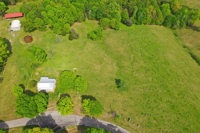 3915 Oak Ridge Rd, Palmyra, TN 37142