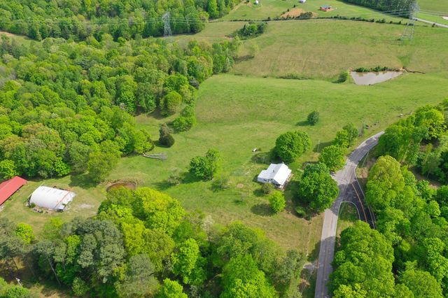 3915 Oak Ridge Rd, Palmyra, TN 37142